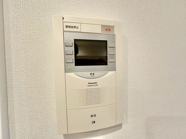 その他 誰が来てもわかる様にモニター付きインターホンを設置。
