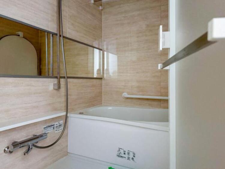 風呂 ゆったりとした広さで、毎日のバスタイムを心地よくお楽しみいただけます。