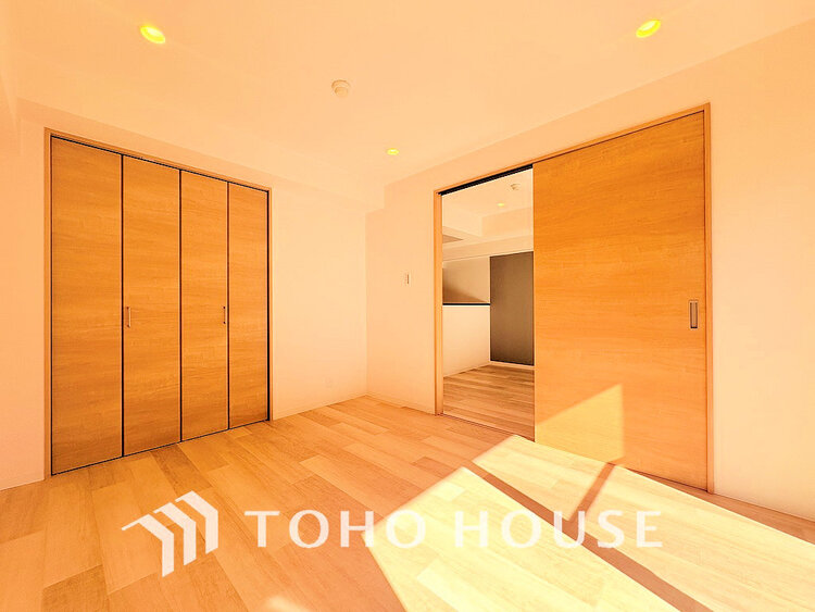 内装 シンプルですっきりとした室内は飽きのこない居心地の良い雰囲気