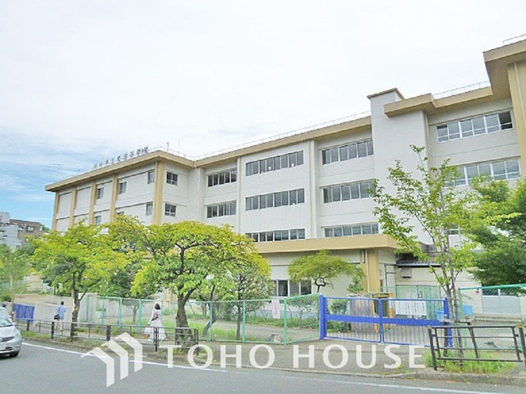周辺 川崎市立鷺沼小学校　距離1000ｍ