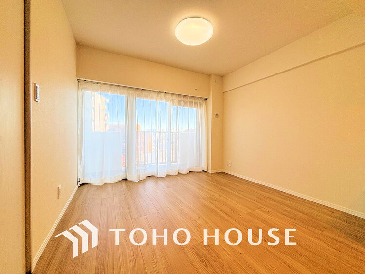 内装 1日の疲れを癒し、心地よく寛げるようゆったりとした広さをしています