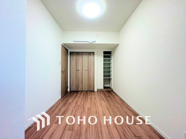 内装 シンプルですっきりとした室内は飽きのこない居心地の良い雰囲気