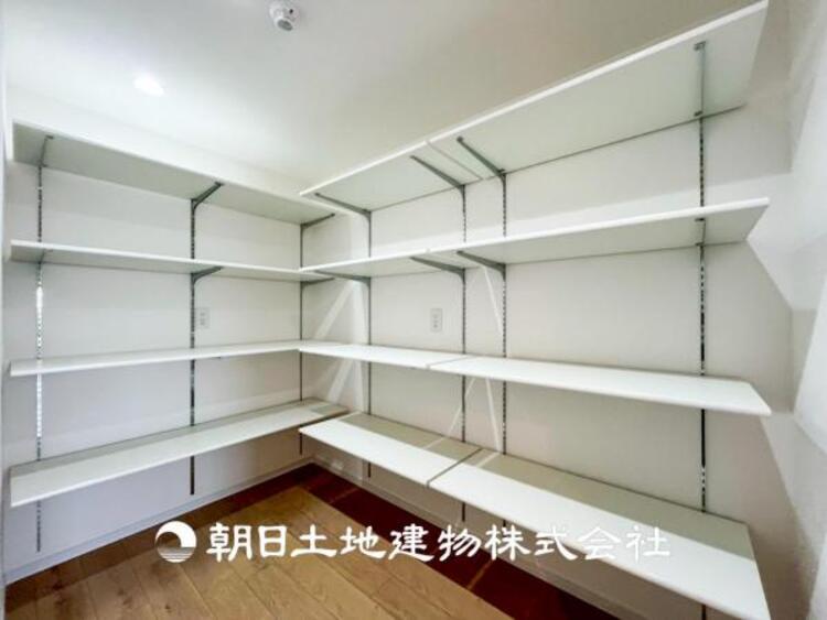 収納 【収納】たっぷりの収納スペースで快適な暮らしのサポート。