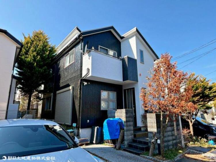 外観 小学校も近くお子様のいるご家庭に是非見ていただきたいお家です