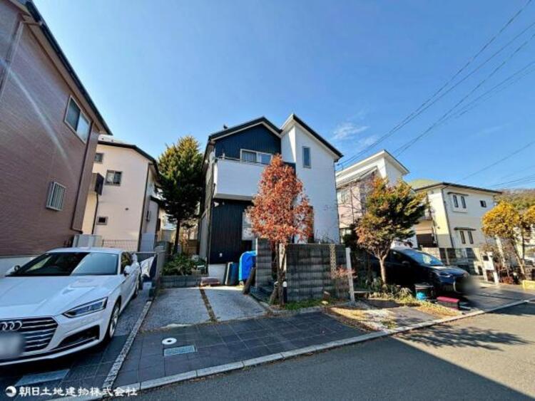 外観 緑が多く自然を感じられる立地です