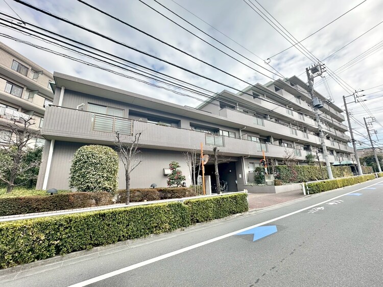 外観 資料には掲載していない情報が、現地にはたくさんあります。是非一度、現地をご確認ください。