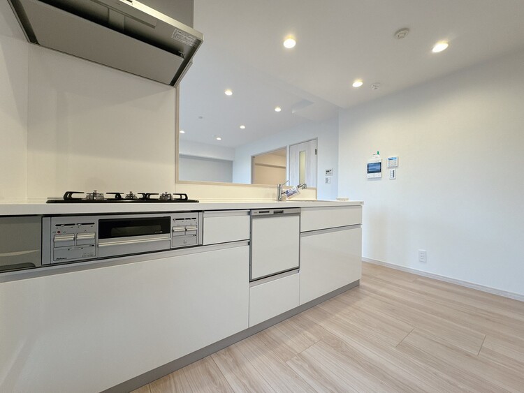 キッチン 洗練されたスタイリッシュなデザイン性と使いやすさを備えた仕様。