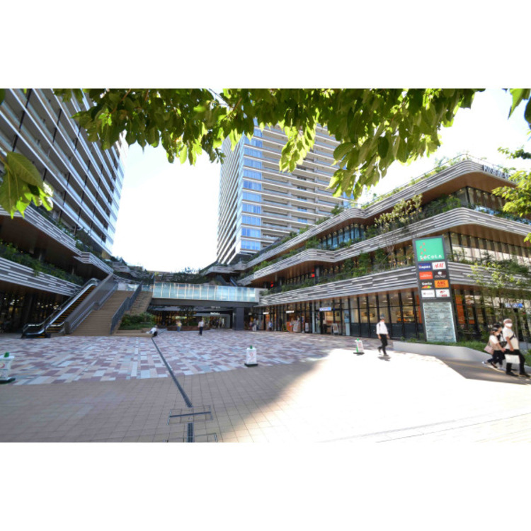 周辺 SOCOLA(約800m)