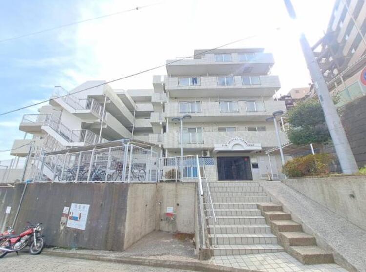 外観 「小机」駅徒歩16分　生活に便利な設備・仕様を揃えた快適住宅です。