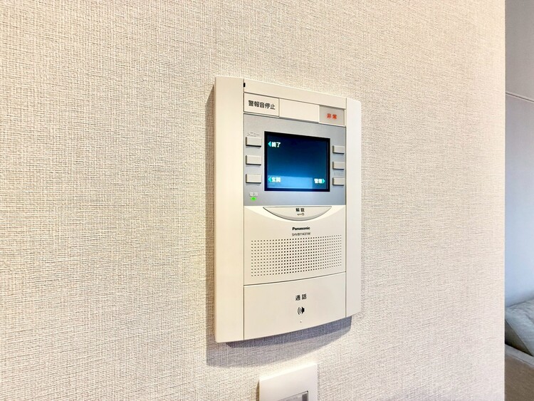 その他 誰が来てもわかる様にモニター付きインターホンを設置。