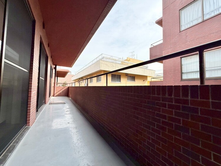 その他 朝の澄んだ空気や、夕方に吹く清々しい風を感じられるバルコニー。