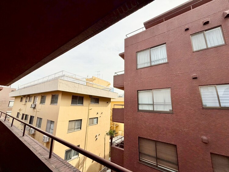 その他 眺望や窓からの景色が良いと、家で過ごす時間も快適です。