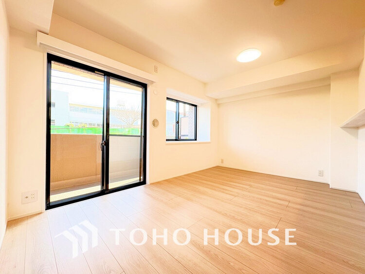 内装 家族みんなが爽やかに過ごせるように、光をたっぷり取り込んだLDK