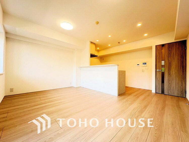 内装 上質な時間を育む暮らしのメインステージ。寛ぎとコミュニケーションを育む居心地のよい場所