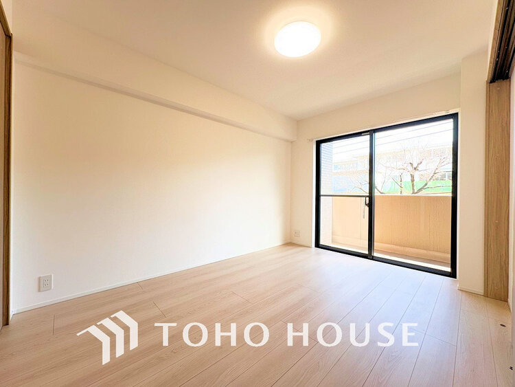 内装 1日の疲れを癒し、心地よく寛げるようゆったりとした広さをしています