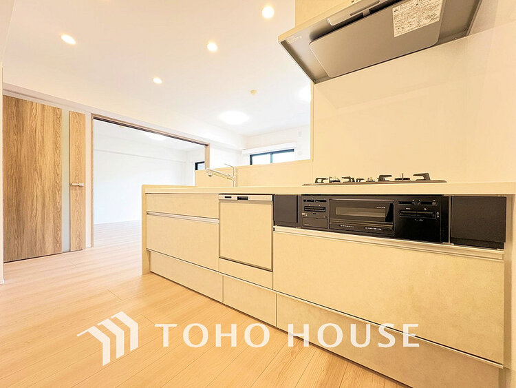 キッチン シンプルな部屋の雰囲気に溶け合うナチュラルキッチン