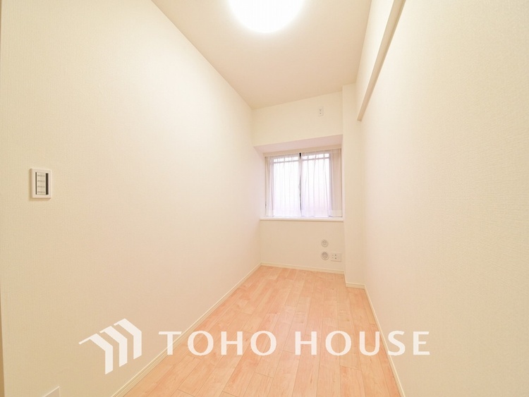 内装 シンプルですっきりとした室内は飽きのこない居心地の良い雰囲気