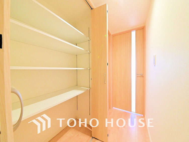 収納 廊下　収納