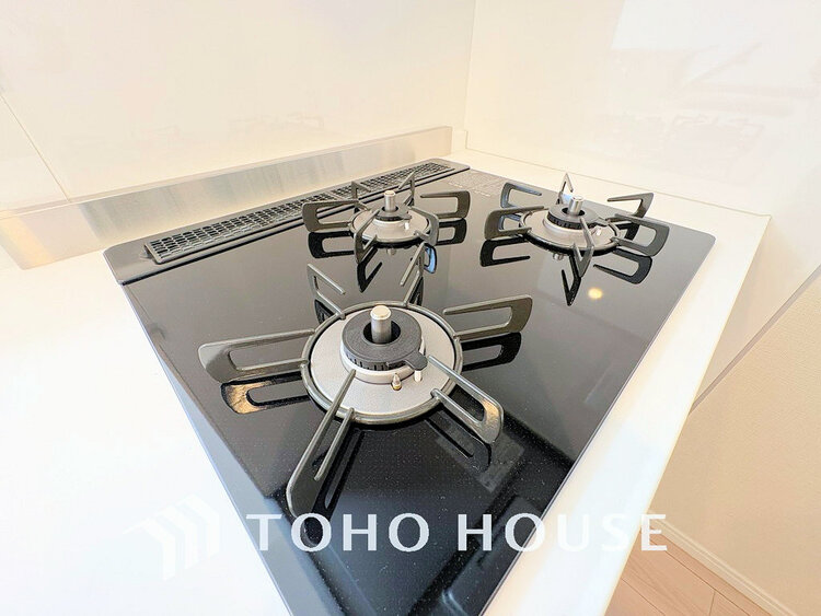 その他 3口ガスコンロでお料理のスピードもUP。効率よくお料理できますね