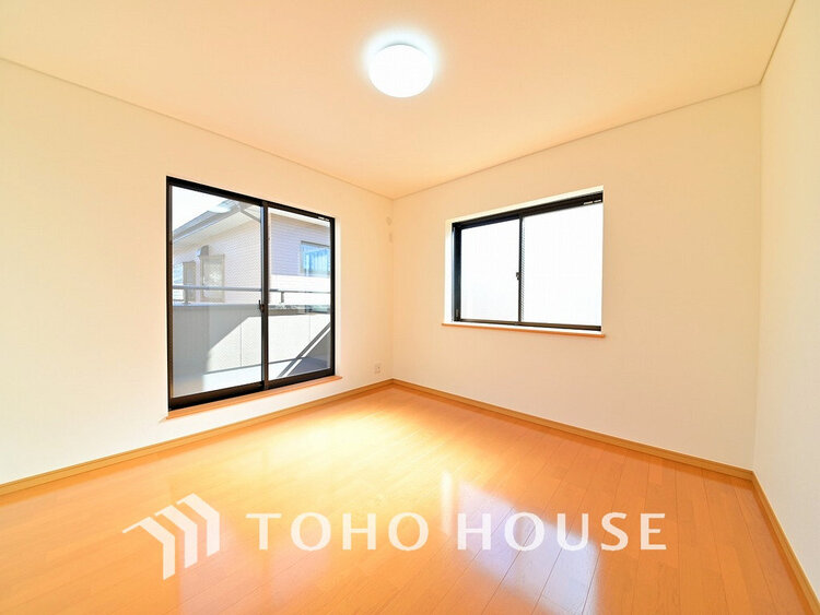 内装 シンプルですっきりとした室内は飽きのこない居心地の良い雰囲気