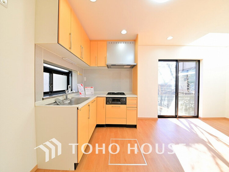 キッチン 落ち着きのあるカラーで統一された清潔感と気品が溢れるキッチン