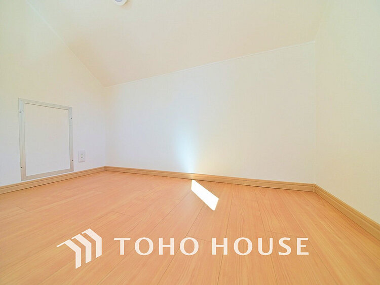 収納 ロフト付きで荷物が多い方でも安心の収納力。季節物の衣類など整理整頓できますね