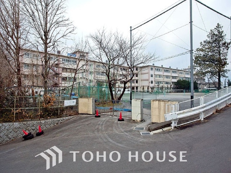 周辺 川崎市立西生田中学校　距離1100m