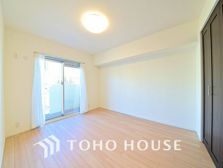 内装 1日の疲れを癒し、心地よく寛げるようゆったりとした広さをしています