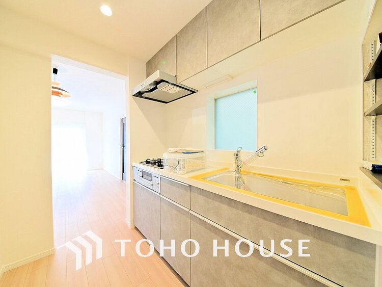 キッチン シンプルな部屋の雰囲気に溶け合うナチュラルキッチン