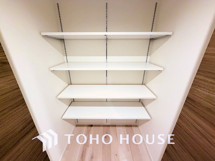 収納 沢山のお洋服を綺麗に収納できる「ウォークインクローゼット」