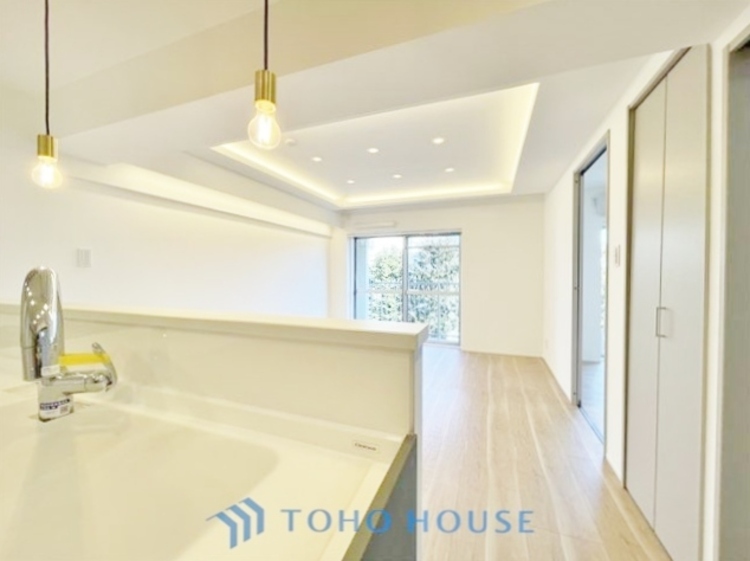 内装 ◆ここに在る◆事も無げに美しく、伝えるには筆舌に尽くし難い。豪華絢爛や華美と言う事ではなく、住まう者にとって暮らし易く心地がいいと言う美しさがこの住まいには込められている。