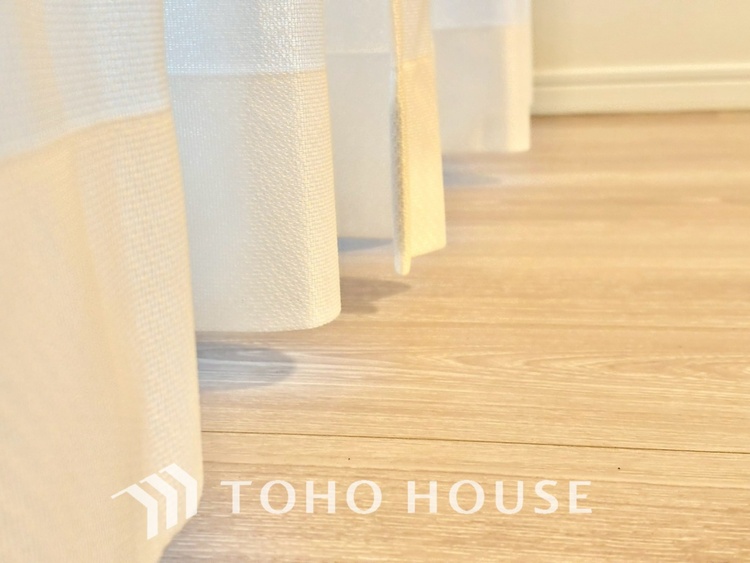 内装 【LIVING】◆扉を◆開くとこの景色。家族の”おかえり”の声が聞こえてきそう。