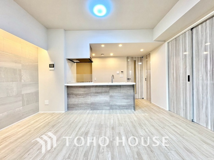 内装 【現況写真】◆家族◆愛する家族を一目で見渡せる。家族が集う空間。永遠に続く幸せな毎日を、ここで。