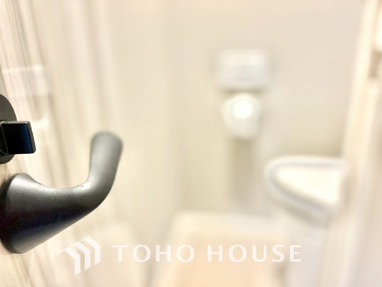 トイレ 【現況写真】◆快適◆な生活に不可欠。節水型の高性能トイレを新設。