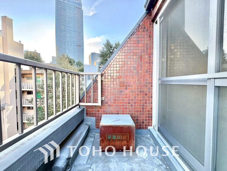 バルコニー 【BALCONY】◆Open new door◆扉の向こうには青空が広がっている。