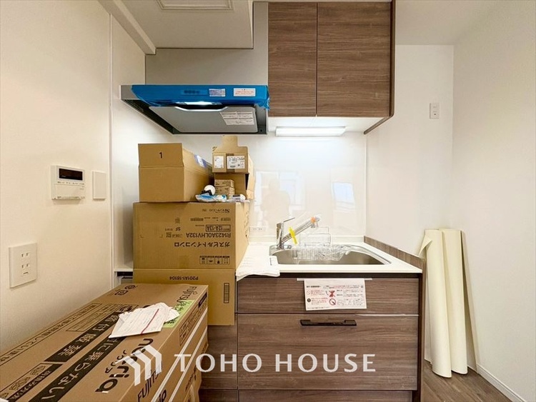 キッチン 【KITCHEN】◆ワクワク◆開放的で機能性も高いシステムキッチン。お子様は毎日のご飯にワクワク！