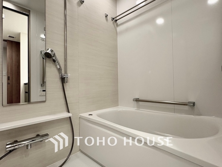 風呂 【BATHROOM】◆プライベートな空間◆simpleだからrelaxできるんです。こころもからだもキレイさっぱり。