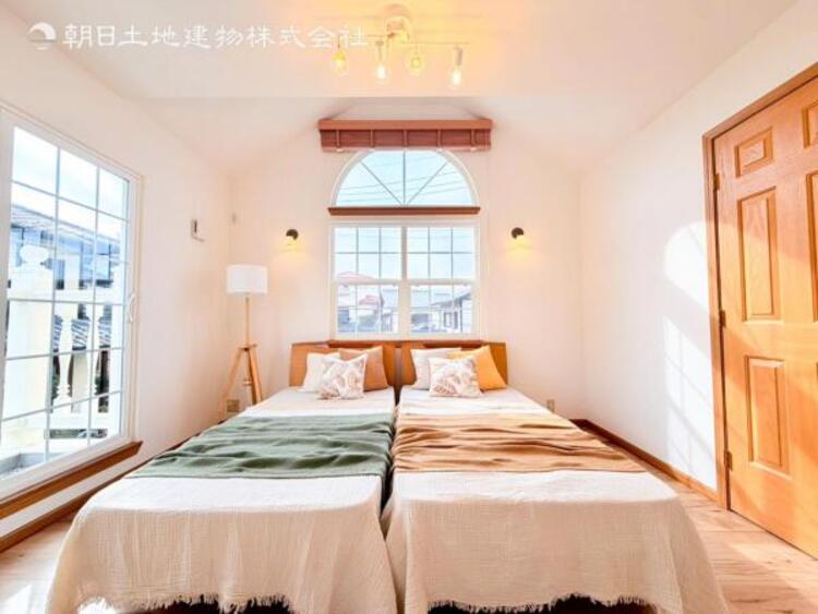 内装 健やかな時間を過ごせるプライベートルームはとても大切です！！インテリアにも合わせやすいカラーリング！それぞれの居室に思い思いのコーディネートをしてより空間を演出することでよりいっそう大事にな空間に！ 