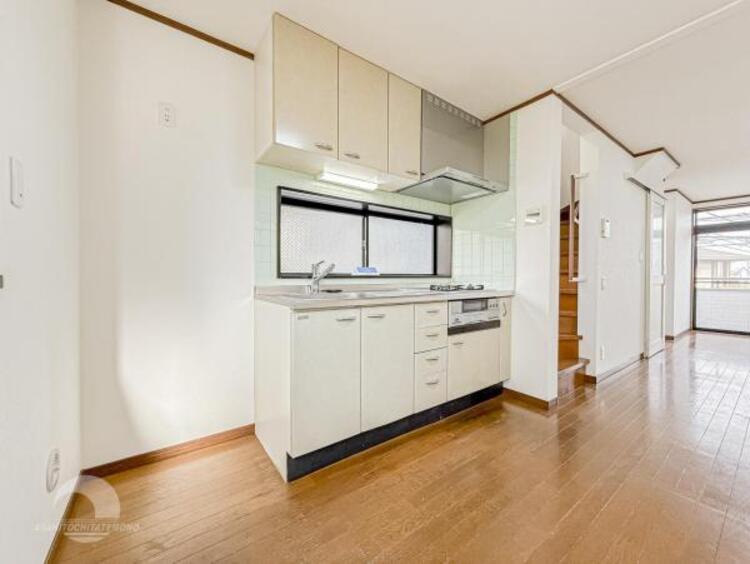 キッチン 【キッチン】お料理をする人も開放感が心地いいです。 