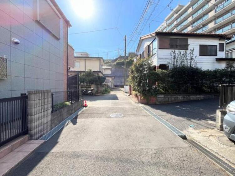 外観 【外観】低層の一戸建を中心とした街並が続き周辺は陽当り良好！採光や開放性に恵まれた住環境となります！