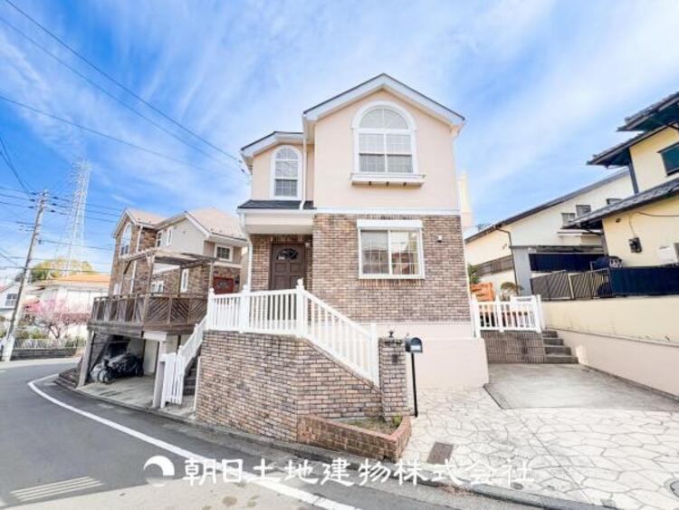 外観 将来にわたって資産価値が継続する「上質」な佇まいを目指しました。