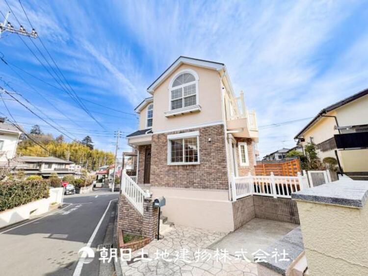 外観 表現された空間はたくさんの光を浴び、風を感じ、暮らしの時間を豊かにしてくれます。