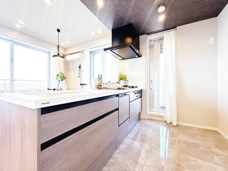 キッチン 洗練されたスタイリッシュなデザイン性と使いやすさを備えた仕様。