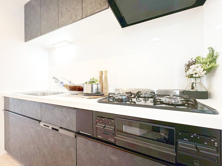 キッチン 洗練されたスタイリッシュなデザイン性と使いやすさを備えた仕様。