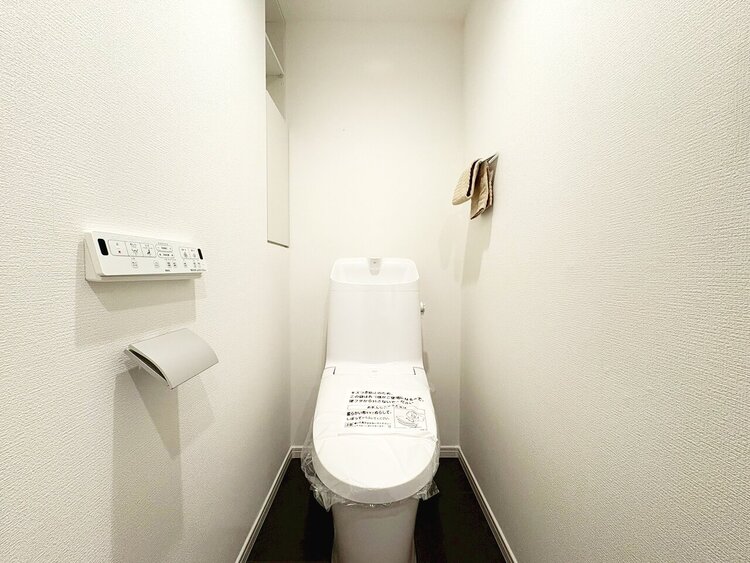 トイレ 暮らしの中のさりげないひとときの快適さにも、こだわりを、持って設備を配しております。