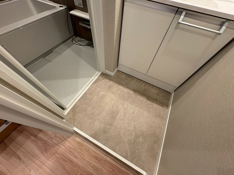 洗面 清潔感と心地よさを重視した、上質感漂うパウダールーム。