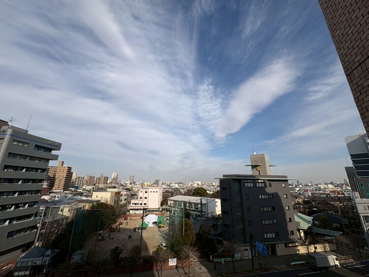 バルコニー 頬をなでる、優しい風を感じることが出来ます。