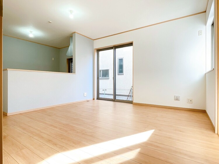 居間 居心地の良い空気感は、暮らしのステージを彩り、心からのやすらぎと満足感を与えてくれます。