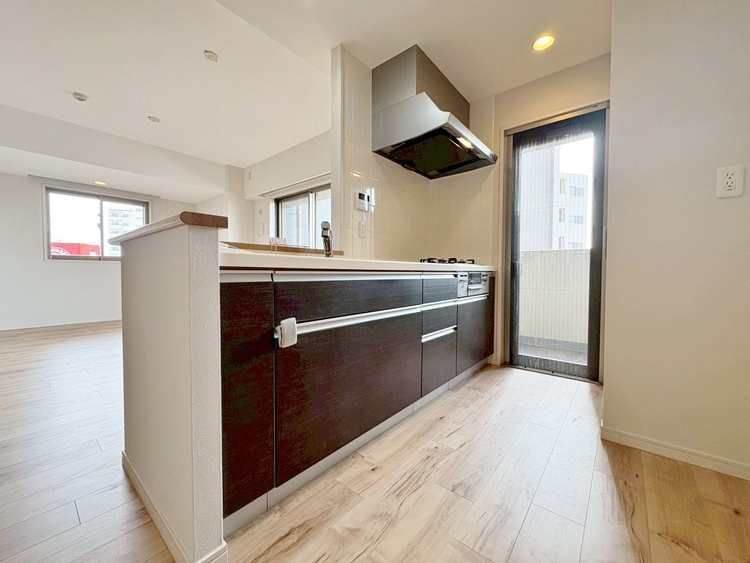 キッチン 洗練されたスタイリッシュなデザイン性と使いやすさを備えた仕様。