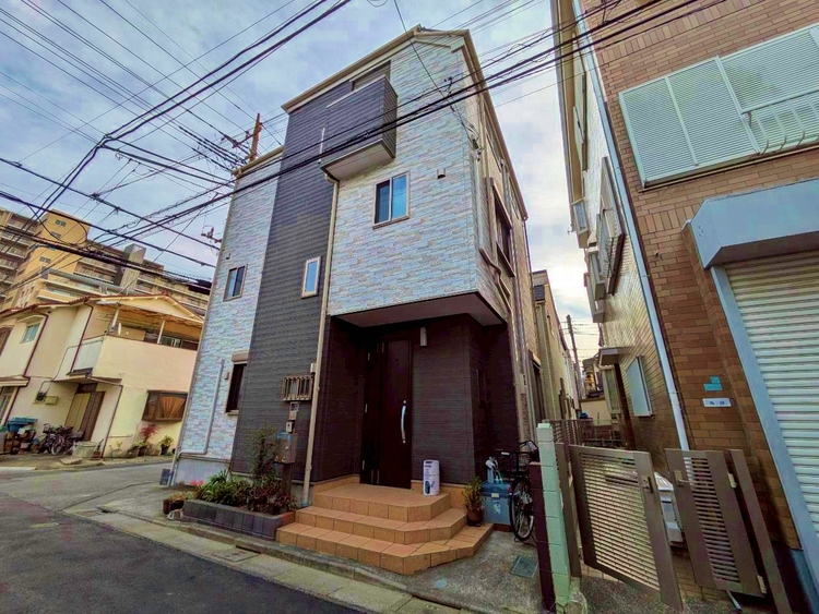 外観 資料には掲載していない情報が、現地にはたくさんあります。是非一度、現地をご確認ください。